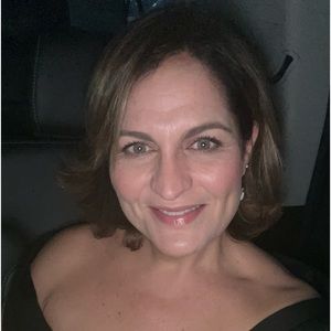 Meet your Posher, Ivette